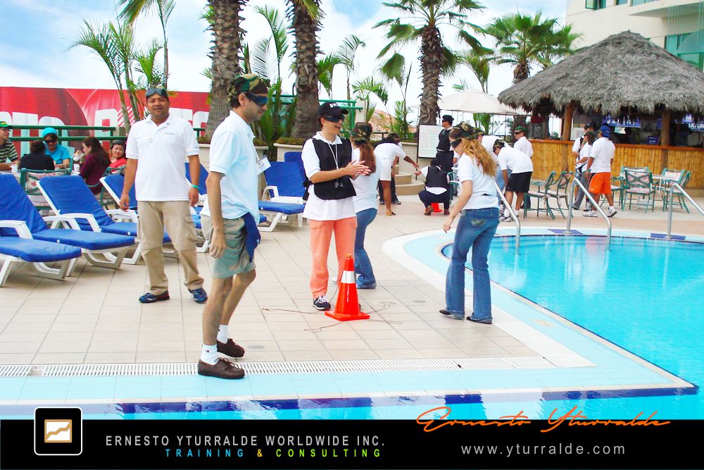 Retiros Corporativos Anuales - Annual Retreats - Annual Offsites - Ernesto Yturralde Worldwide Inc. Experiencias de Team Building Global